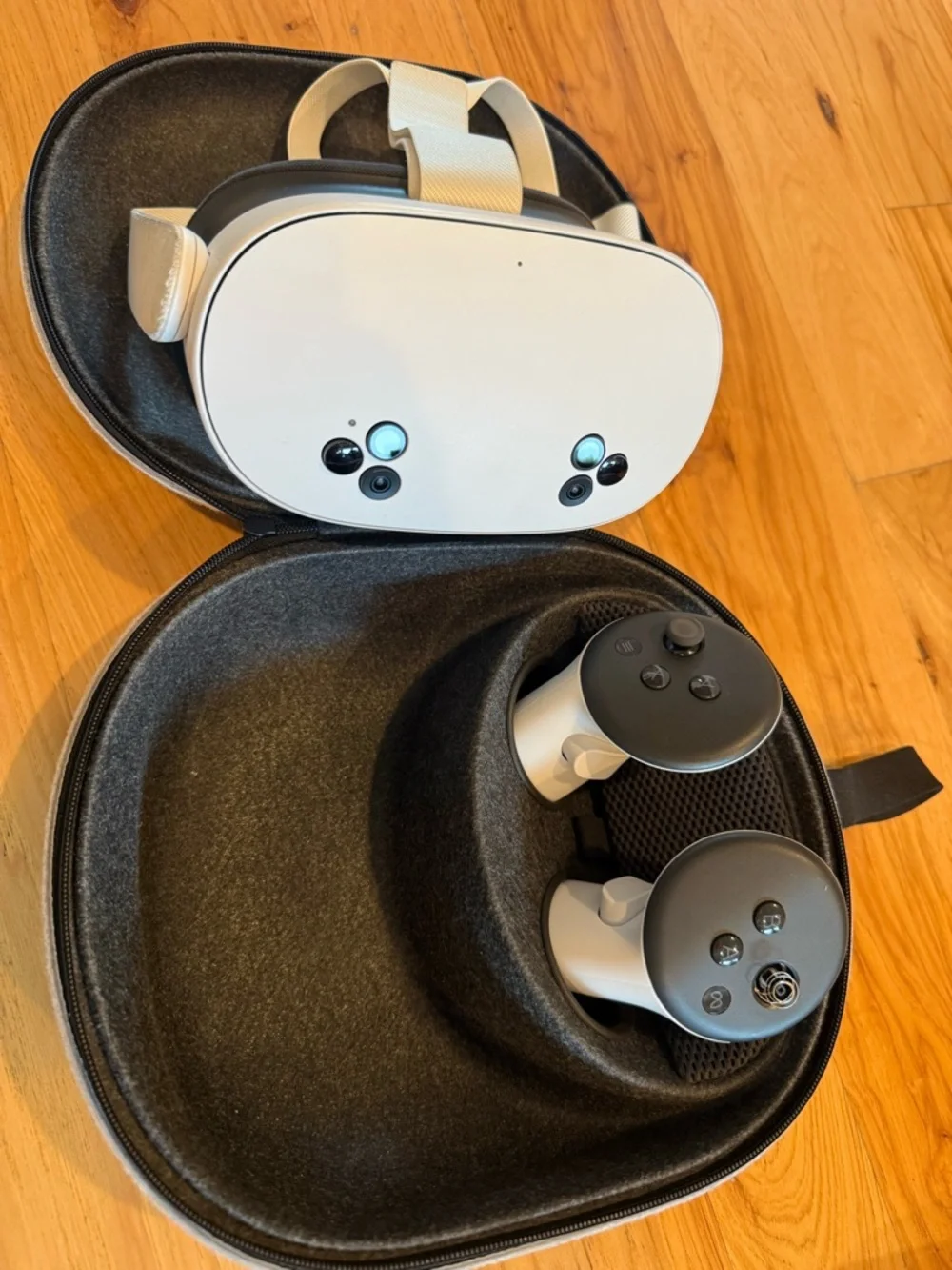 Quest 2 White VR Headset